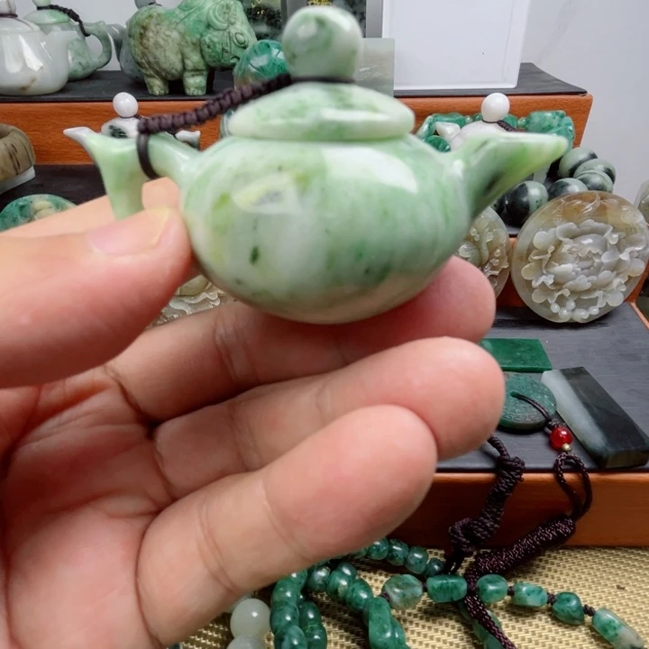 独山玉未镶嵌珠宝半成品