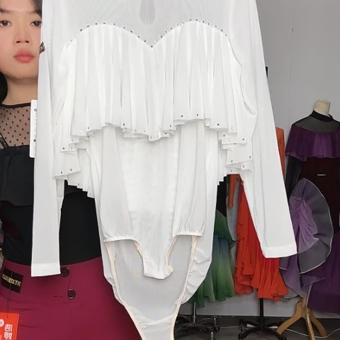 七***霞L。