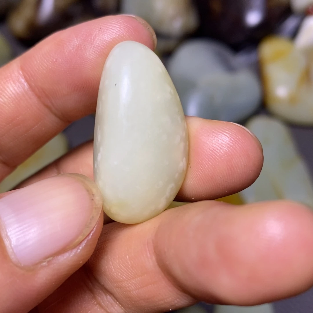未镶嵌和田玉（糖玉）挂件