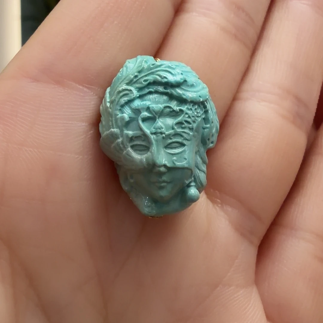 绿松石未镶嵌颈饰