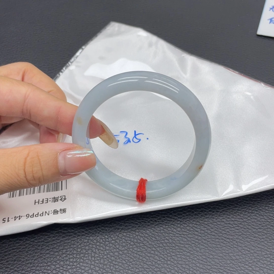 翡翠未镶嵌手镯翡翠手镯