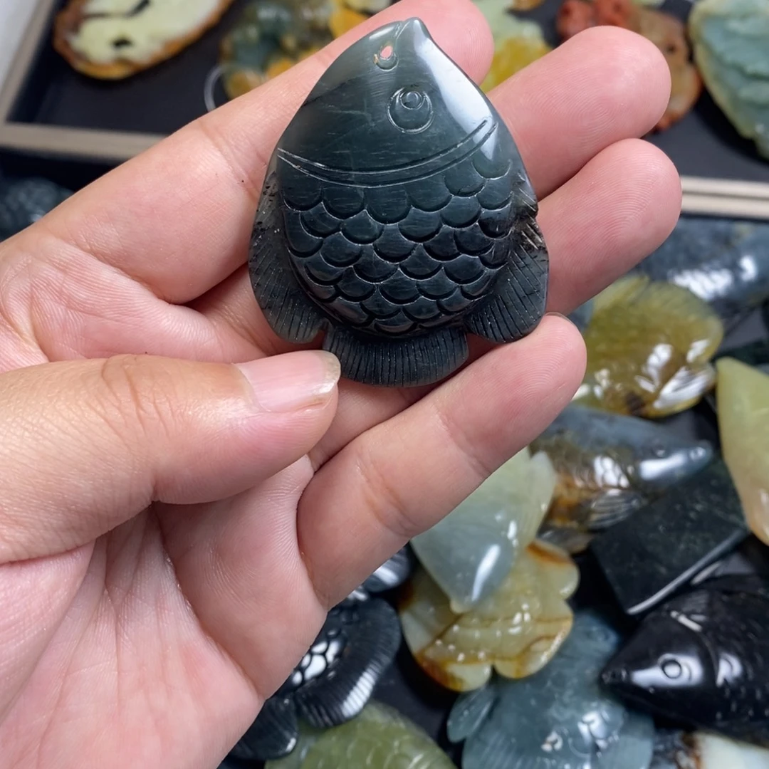 未镶嵌蛇纹石玉吊坠(不含链)