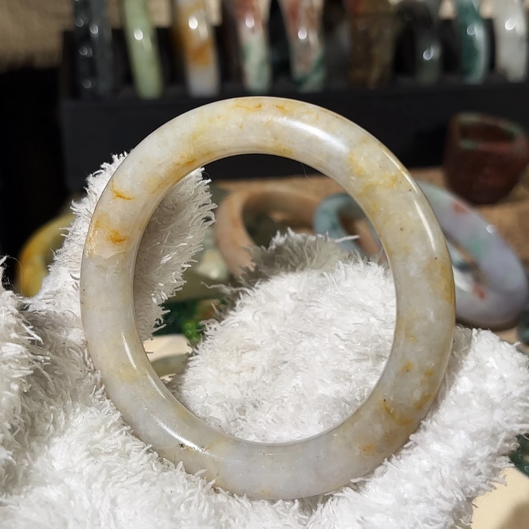 翡翠未镶嵌颈饰55.7，天然黄翡