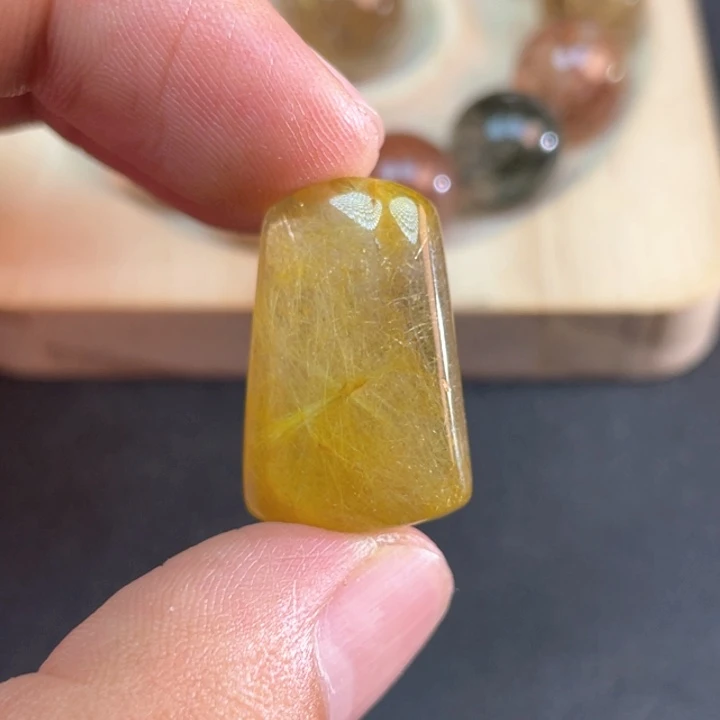 未镶嵌颈饰水晶m***y脖子