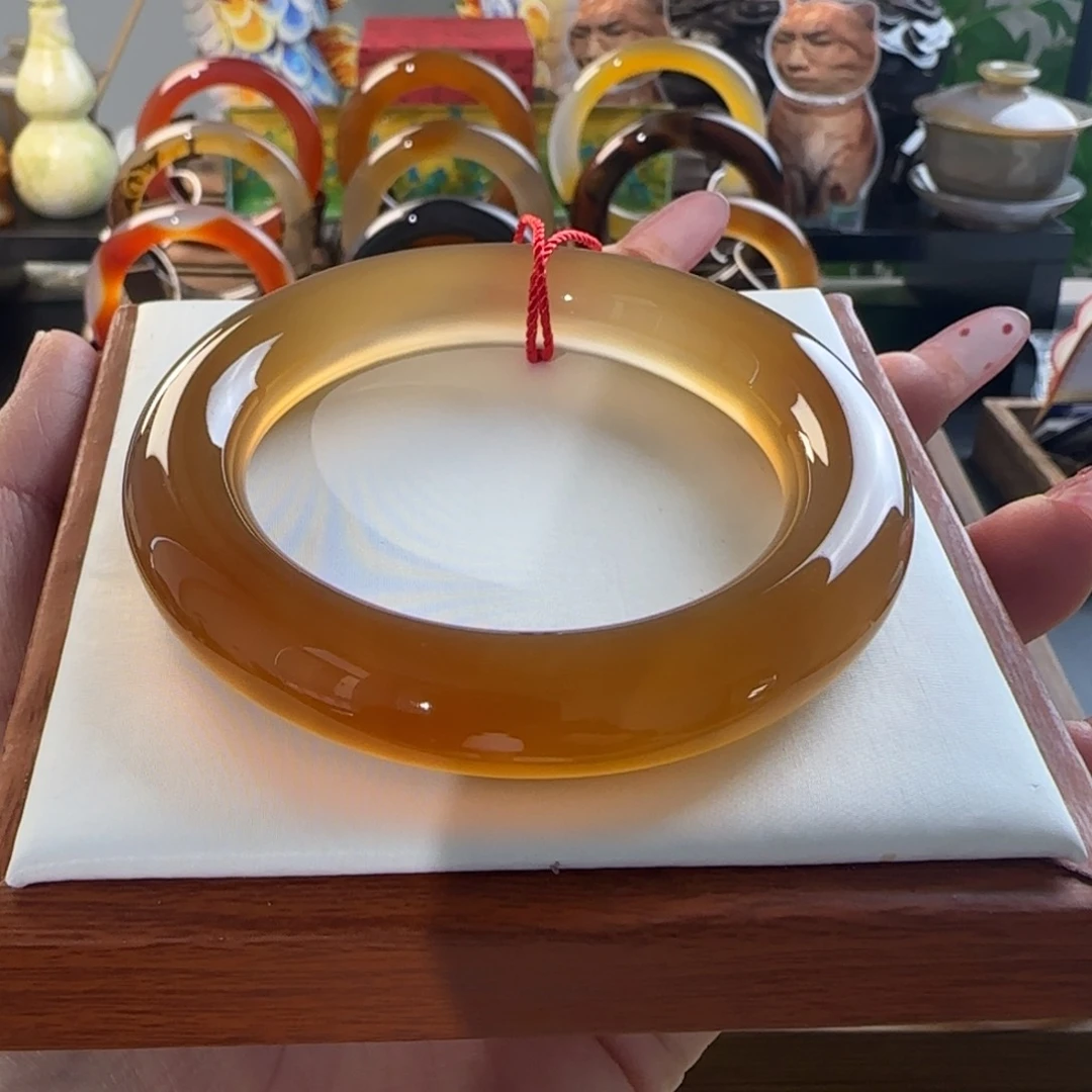 玛瑙/玉髓手镯未镶嵌