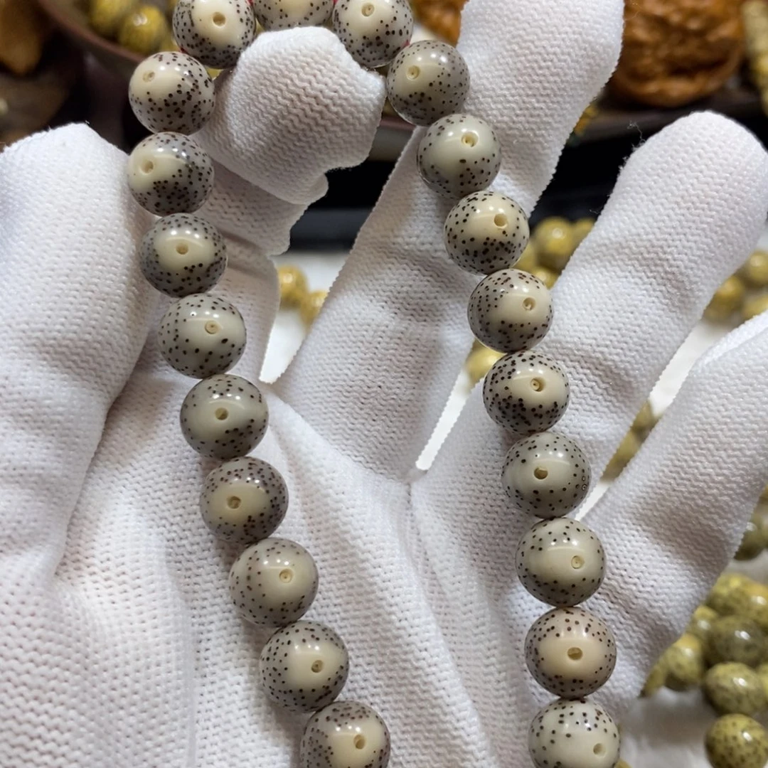 手串星月菩提瓷白10圆大眼睛¥