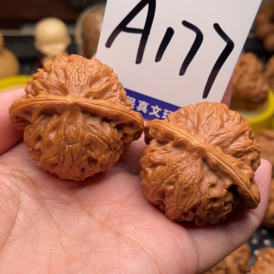 把件桃核宫灯狮子42