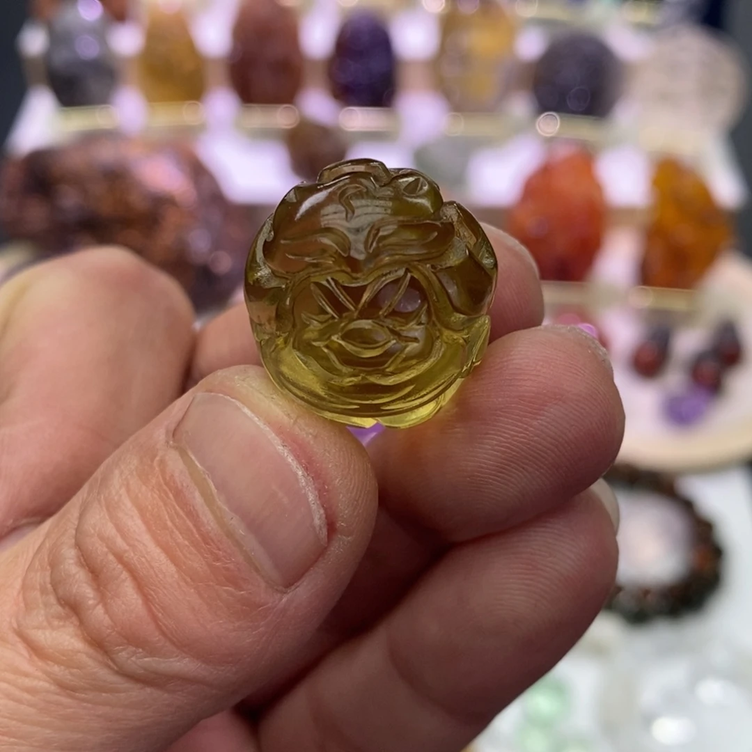 颈饰未镶嵌水晶吊坠