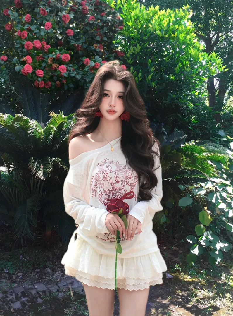 慵懒风甜辣涂鸦字母斜肩长袖t恤女夏季宽松显瘦独特防晒罩衫上衣