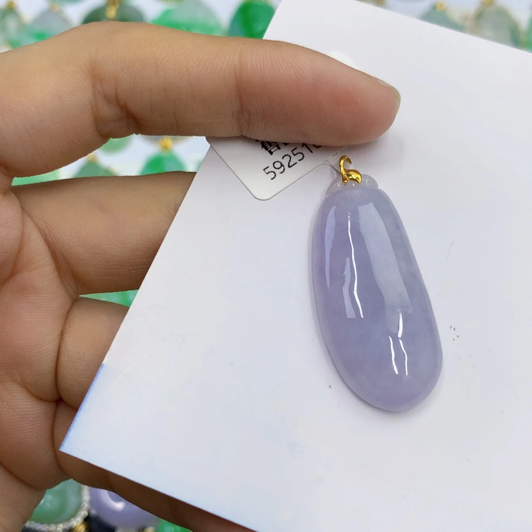 翡翠18K金镶嵌颈饰翡翠