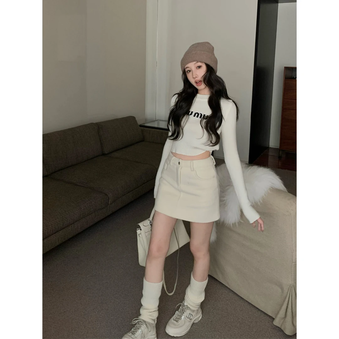 轻熟风通勤小众软糯舒适长袖针织衫2024冬季新款高腰包臀半身裙女