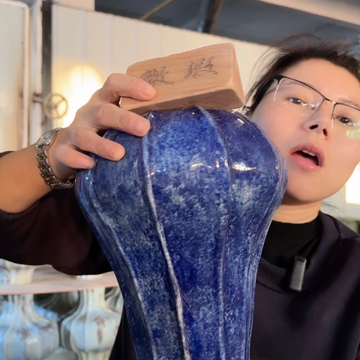 景德镇陶瓷花瓶工厂