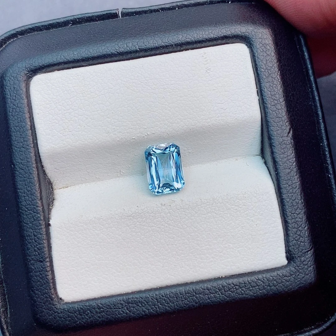 未镶嵌笔搁海蓝宝石1.33ct 圣玛利亚