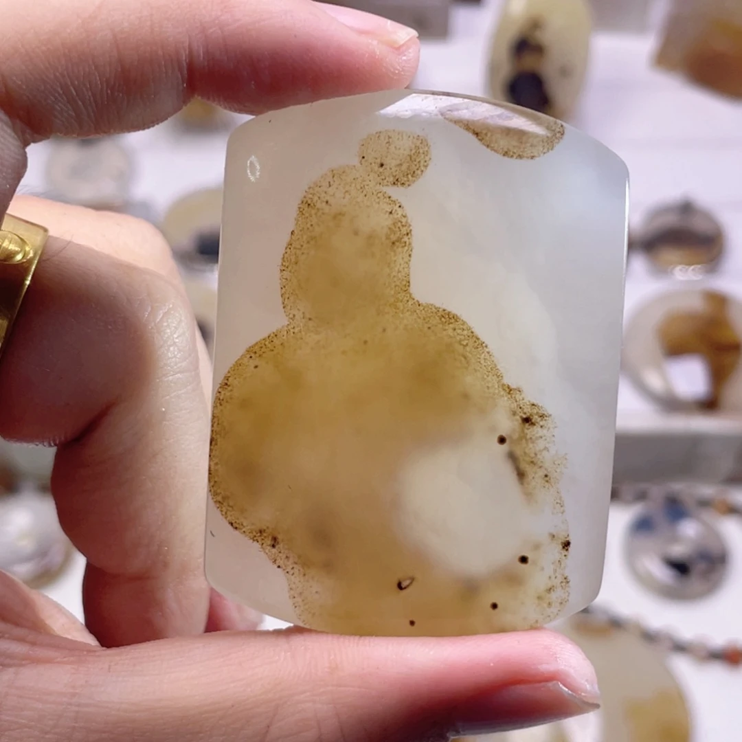 玛瑙/玉髓未镶嵌珠宝奇石