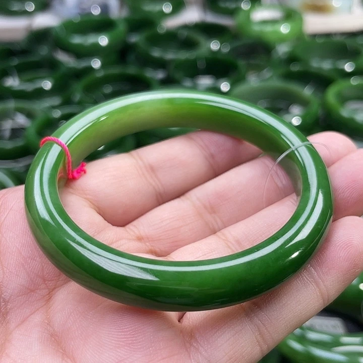 未镶嵌手镯和田玉（碧玉）