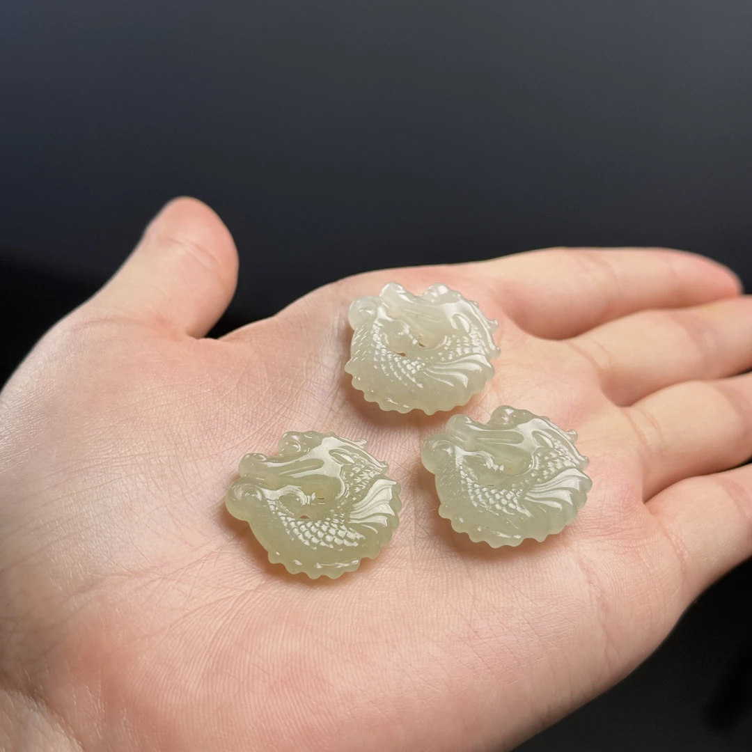 【仔仔臻选】和田玉鱼化龙吊坠卡23 （H668含绳拍一发一 多样性发货）