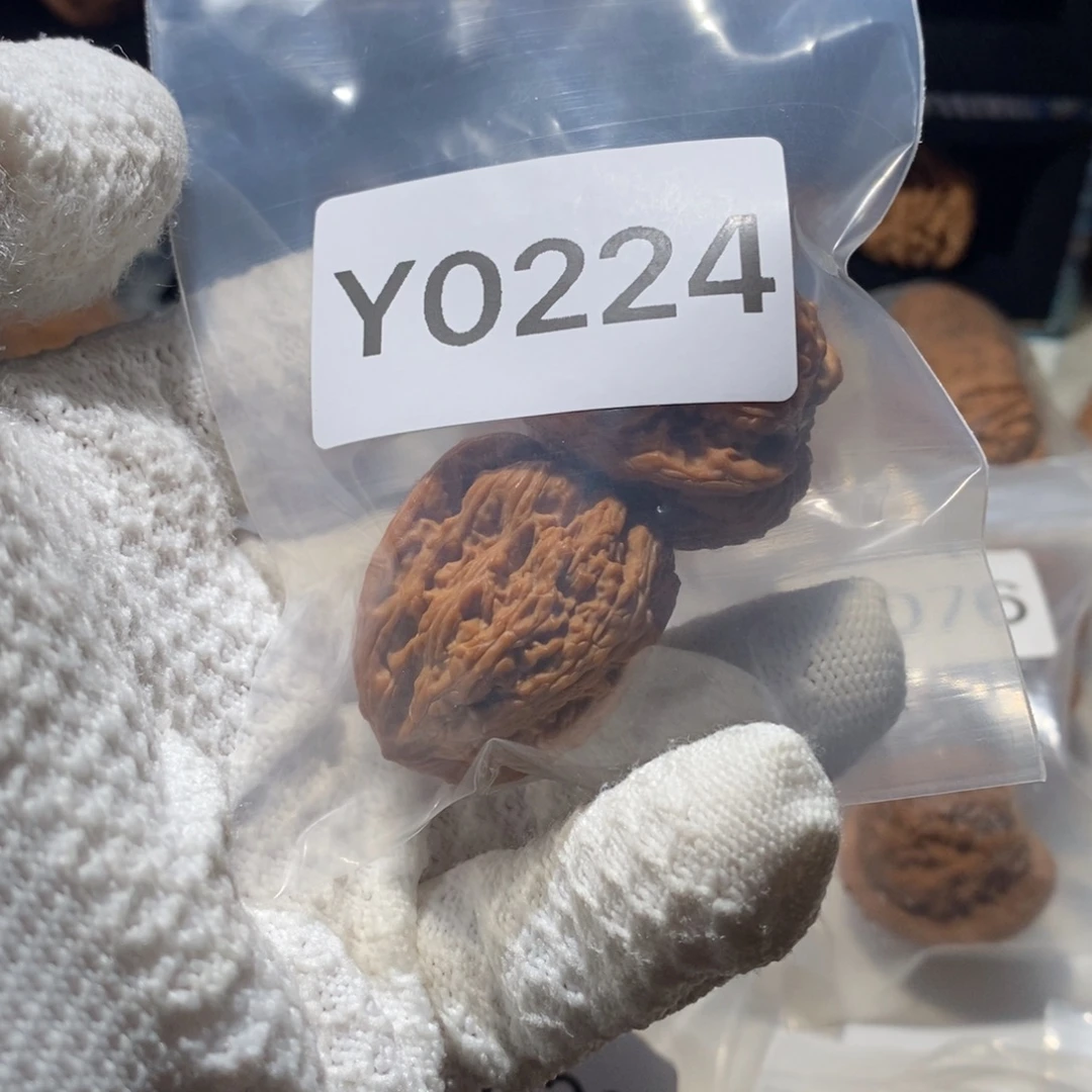 Y***y吊坠文玩核桃密纹全品