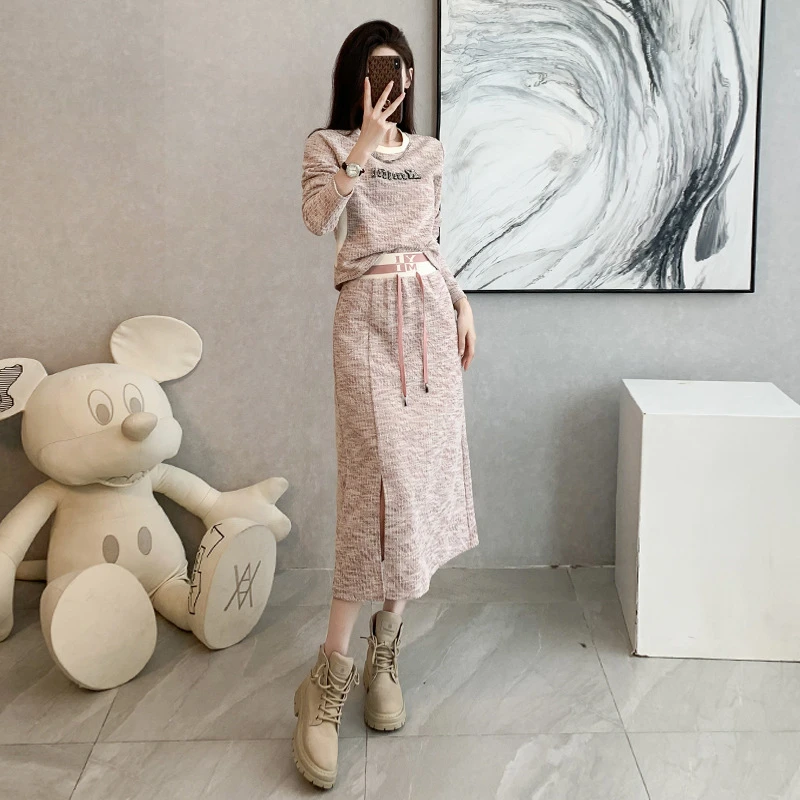 高级感时尚休闲套装女秋季新款港风洋气显瘦卫衣开叉半身裙两件套