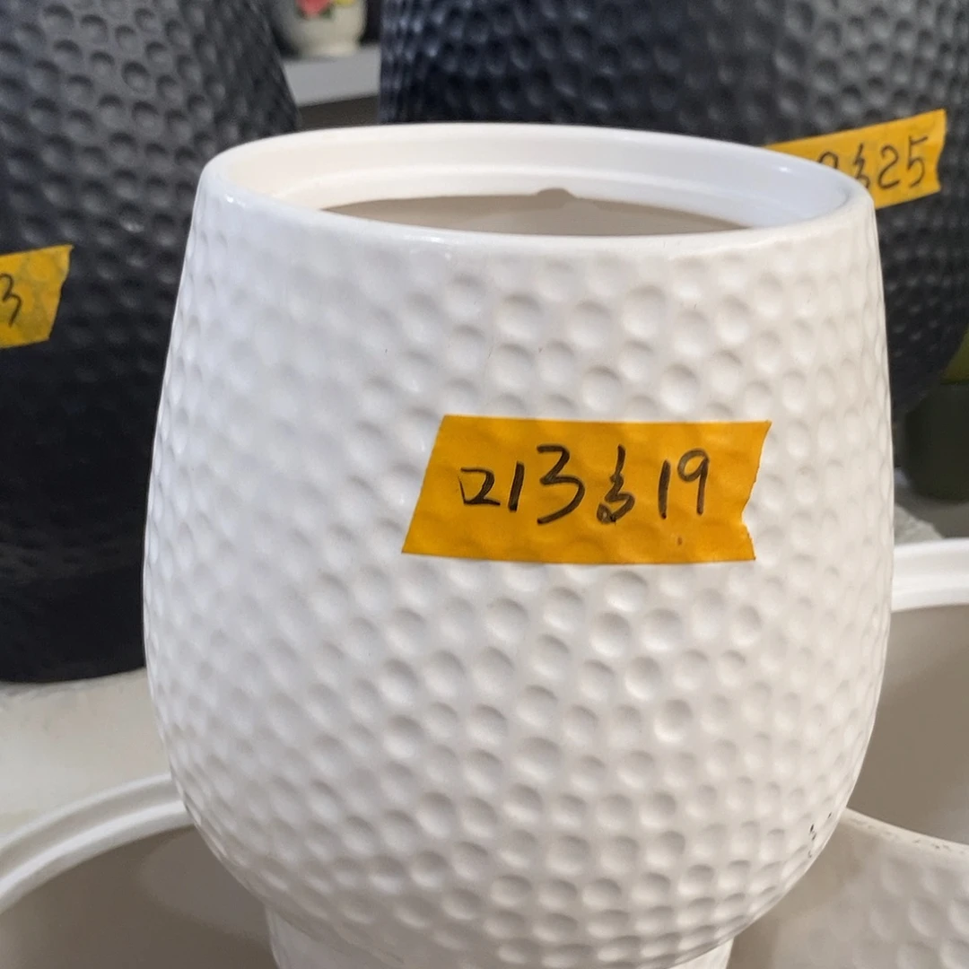 摆件陶盆有孔 瑕疵介意勿拍