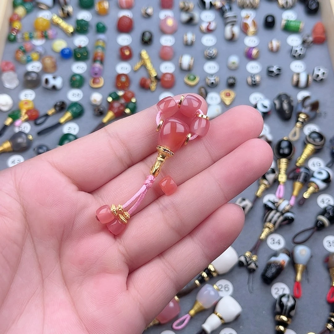 悠***悠玛瑙/玉髓未镶嵌饰品