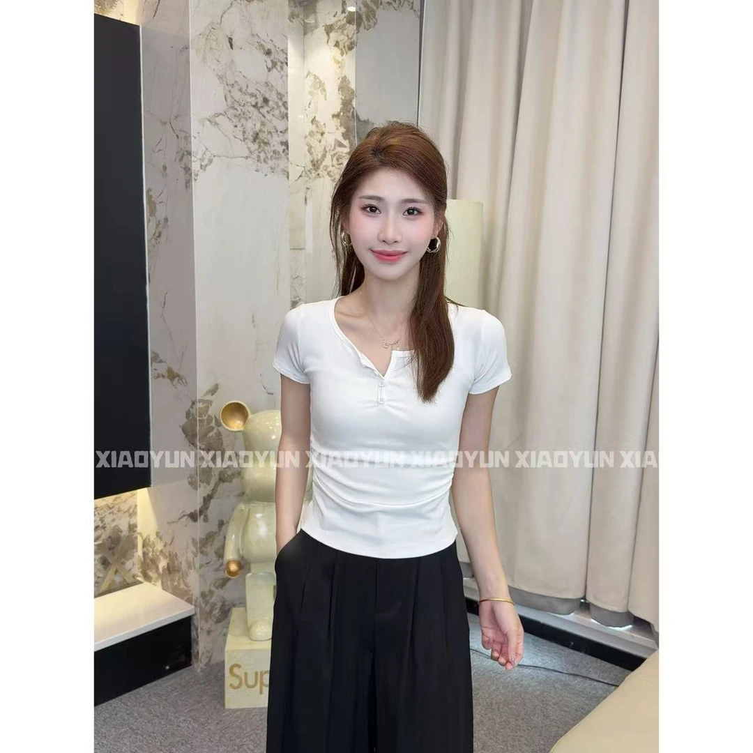 辣妹V领短T 小允姐姐2025新款时尚气质高级辣妹V领短T恤上衣