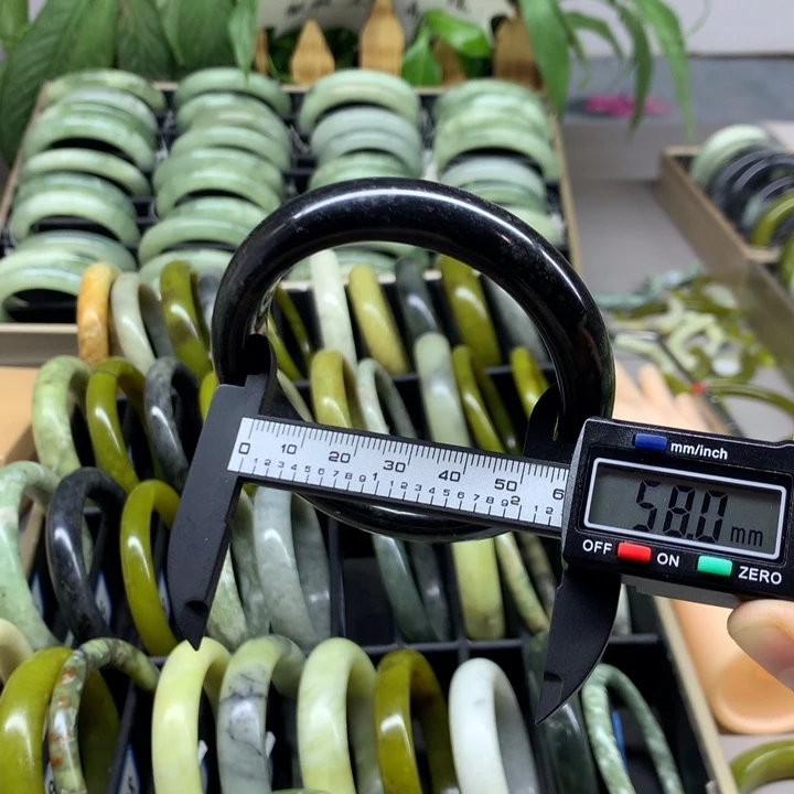 未镶嵌蛇纹石玉手镯135