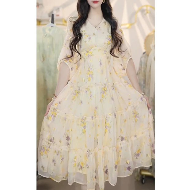 L579新款2025法式高级感温柔风气质显瘦v领订珠碎花长袖连衣裙女