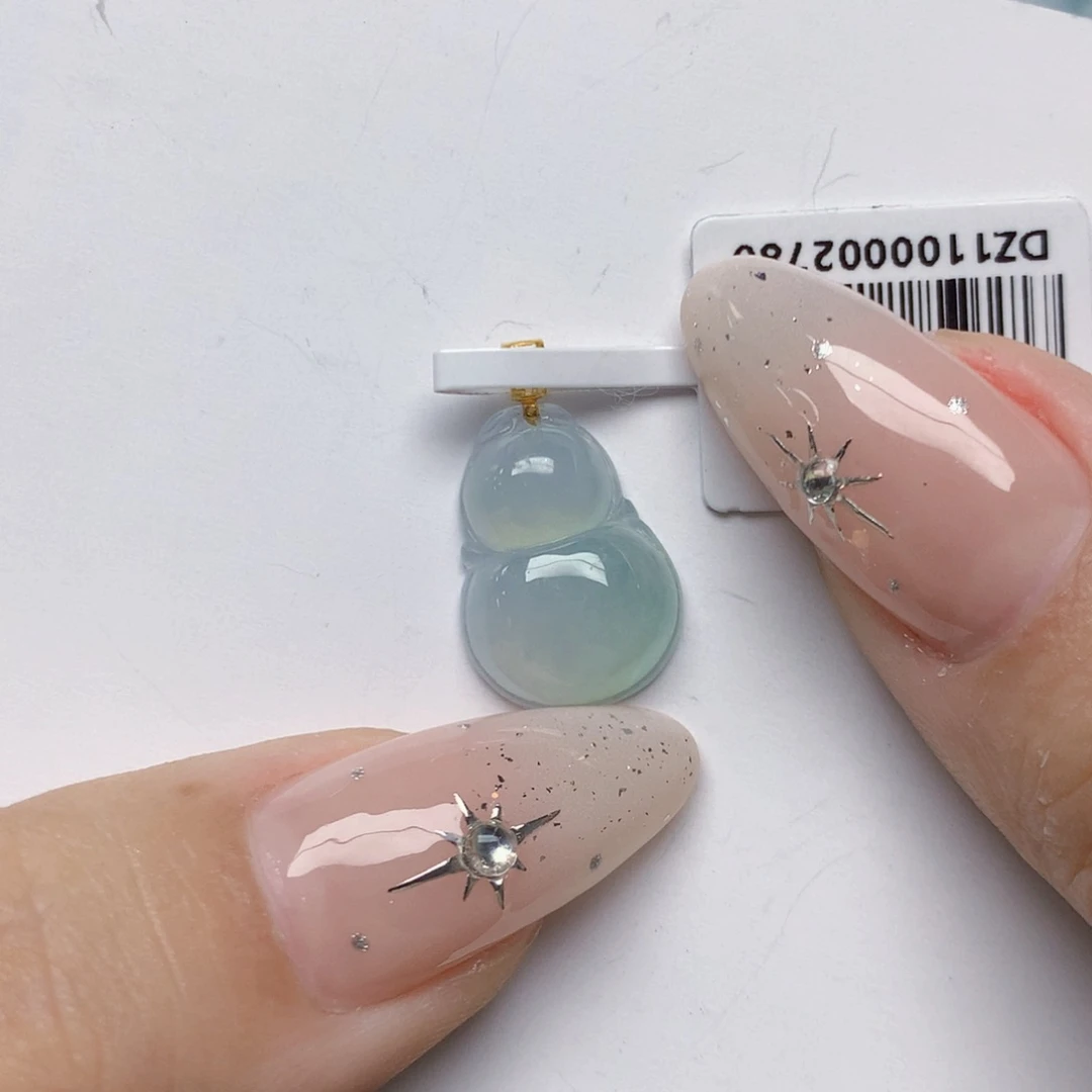 颈饰18K金镶嵌翡翠