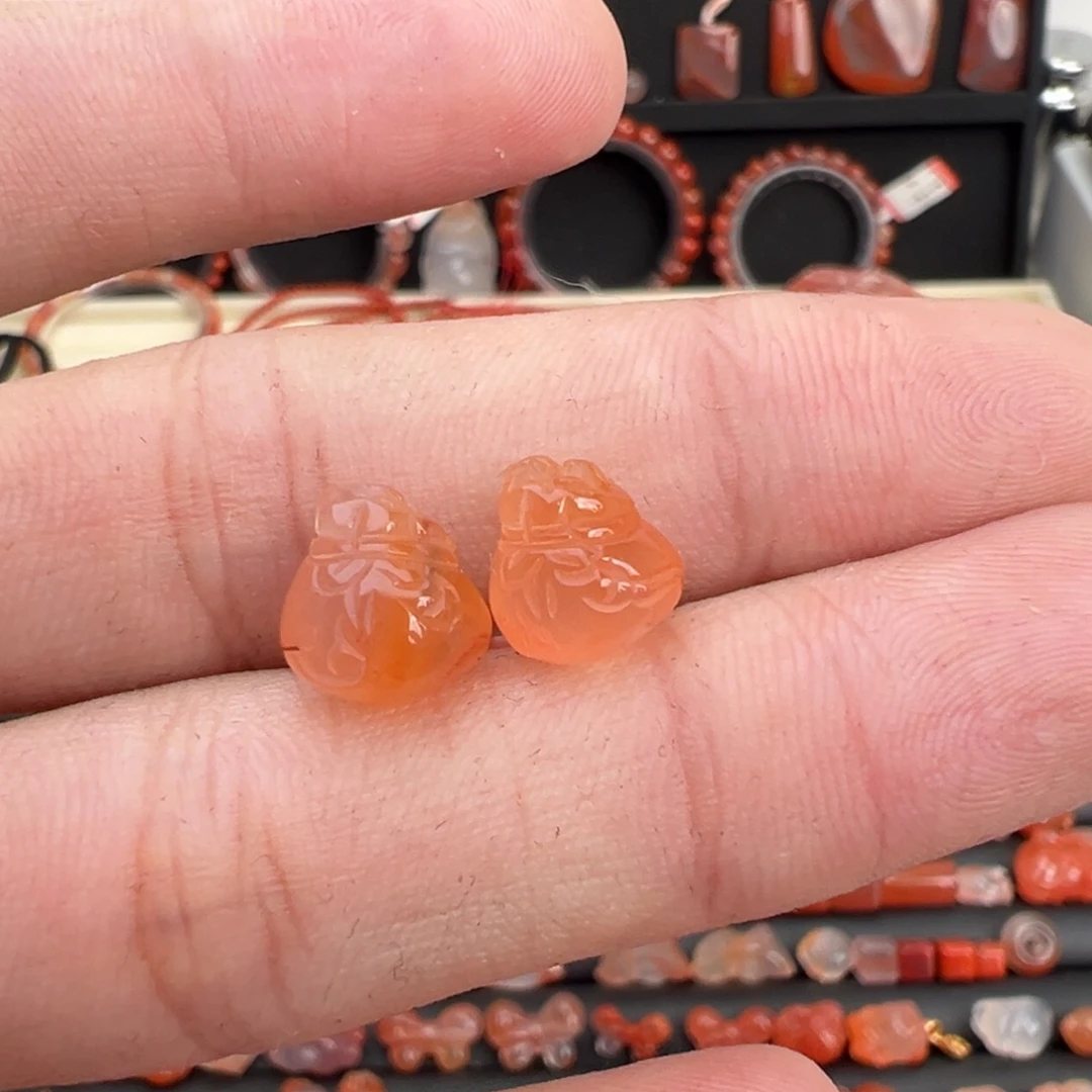 南红玛瑙未镶嵌颈饰福袋