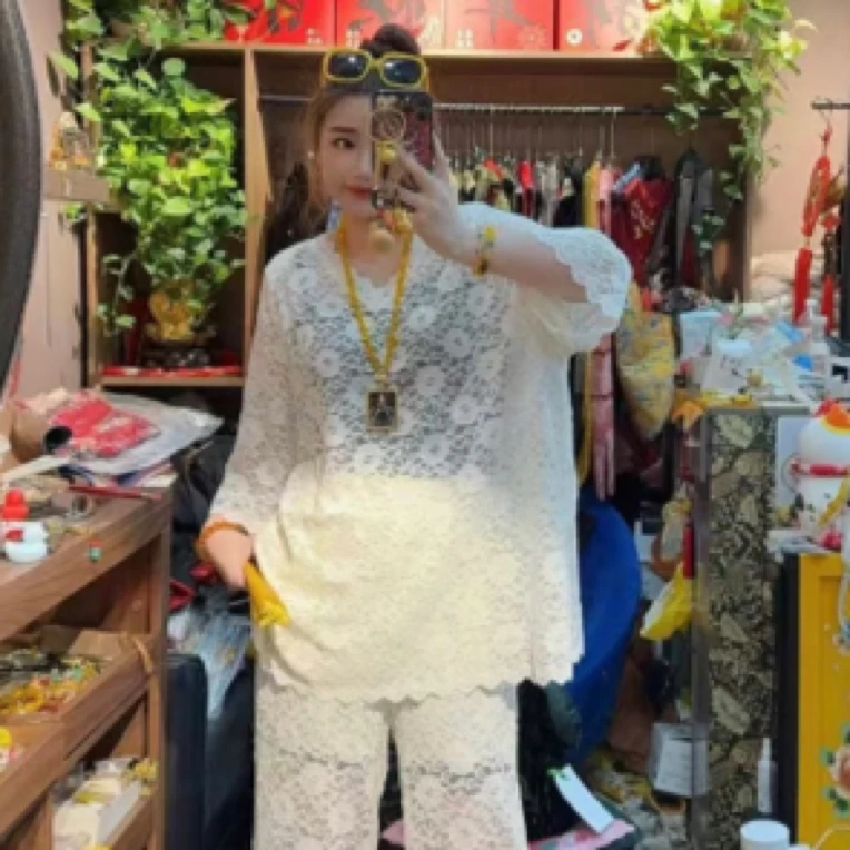 深圳8522-8121宽松版百搭蕾丝打底衫上衣
