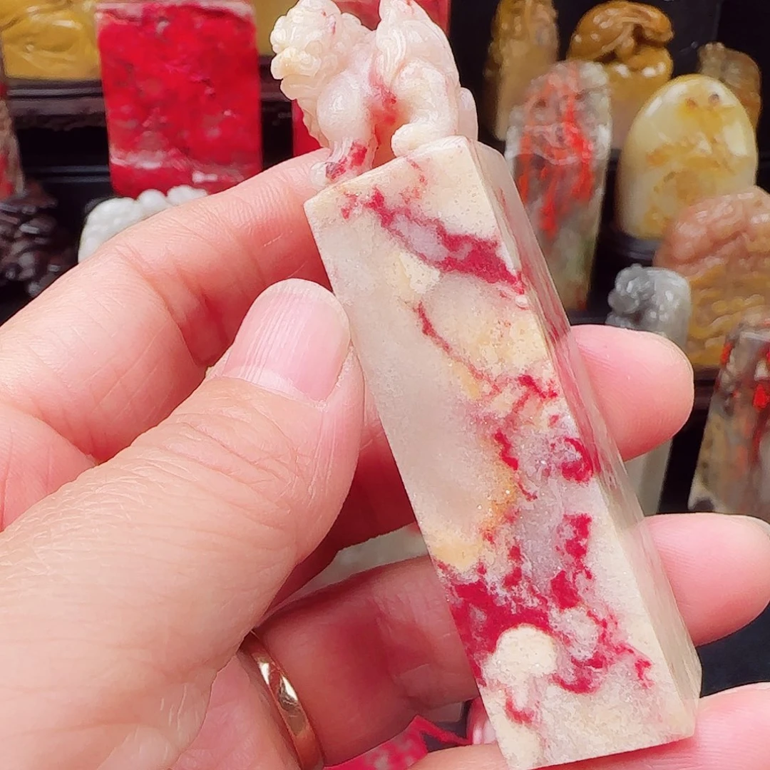 昌化石昌化鸡血石