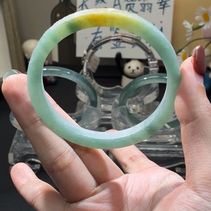 翡翠未镶嵌手镯黄加绿63