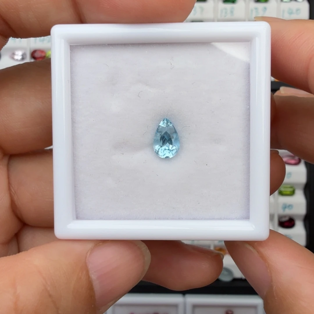 裸石海蓝宝石天然圣玛利亚色0.92克拉