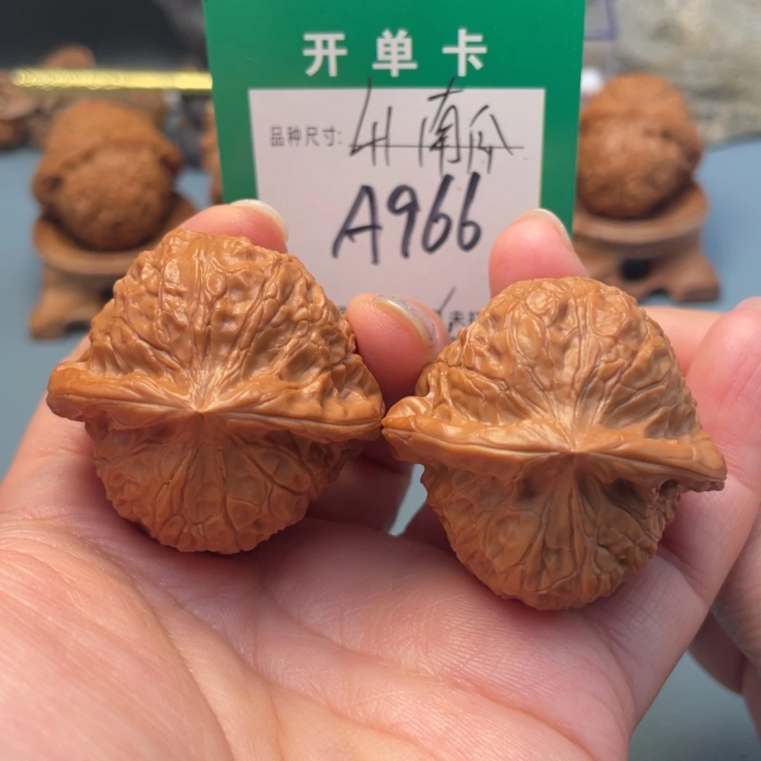 吊坠桃核文玩核桃