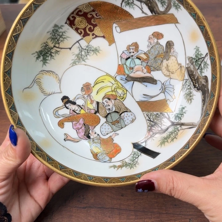 一个陶瓷物件哈哈哈哈