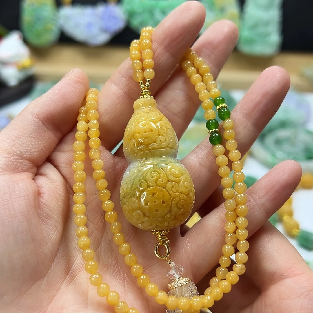 翡翠未镶嵌颈饰吊坠