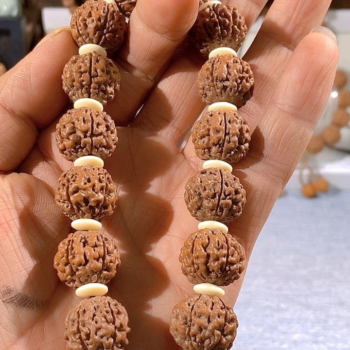 吉****吊坠金刚菩提跳跳龙