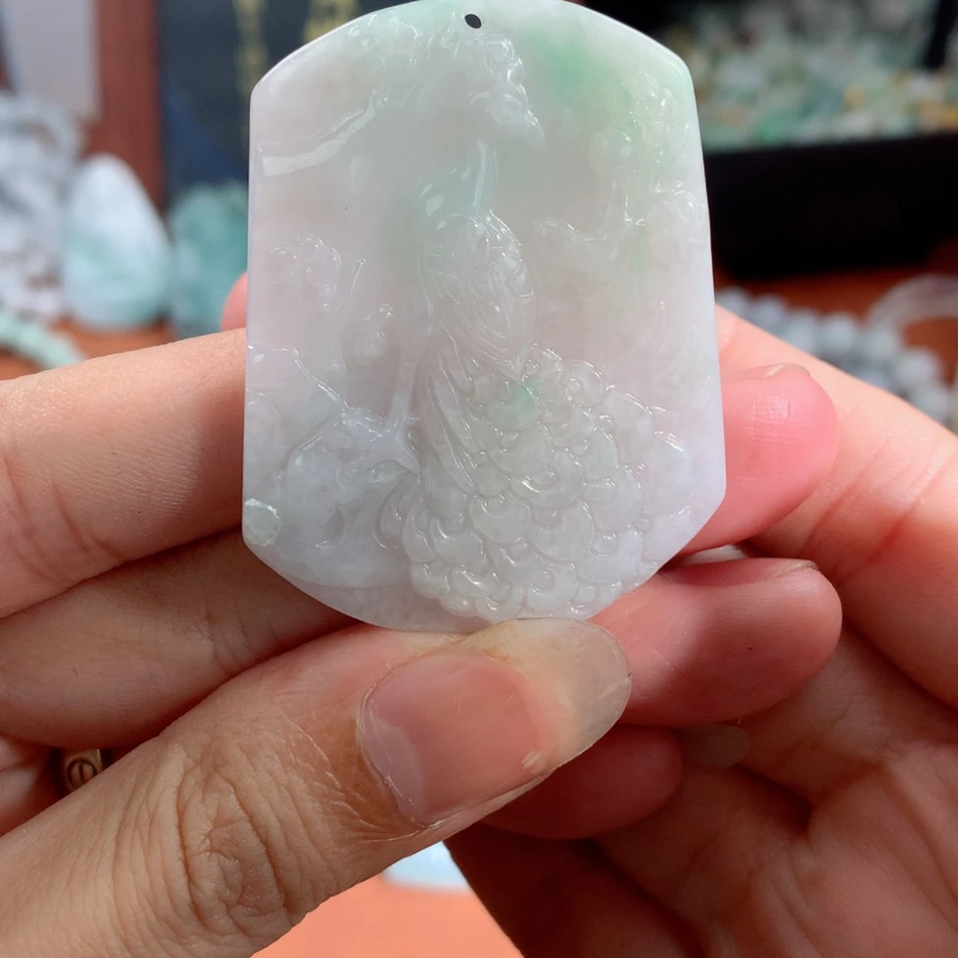 翡翠未镶嵌颈饰翡