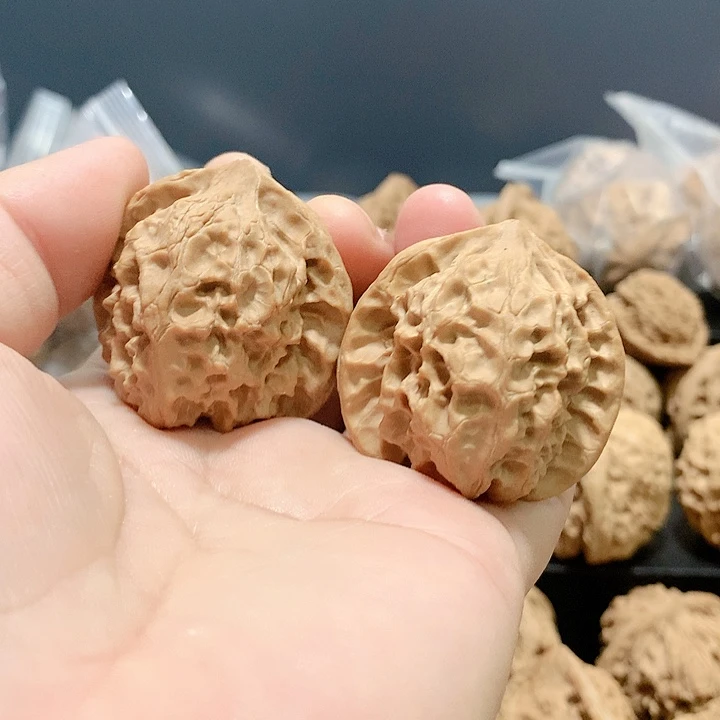 文玩核桃吊坠38+白蛇