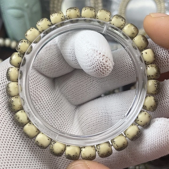 星月菩提手串河豚