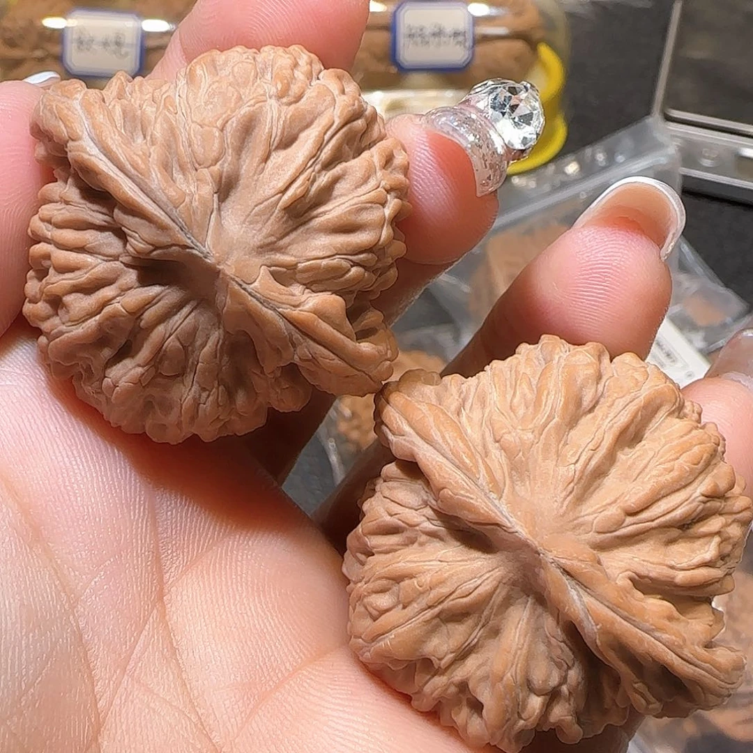 文玩核桃吊坠飘****生41汉高楼全品