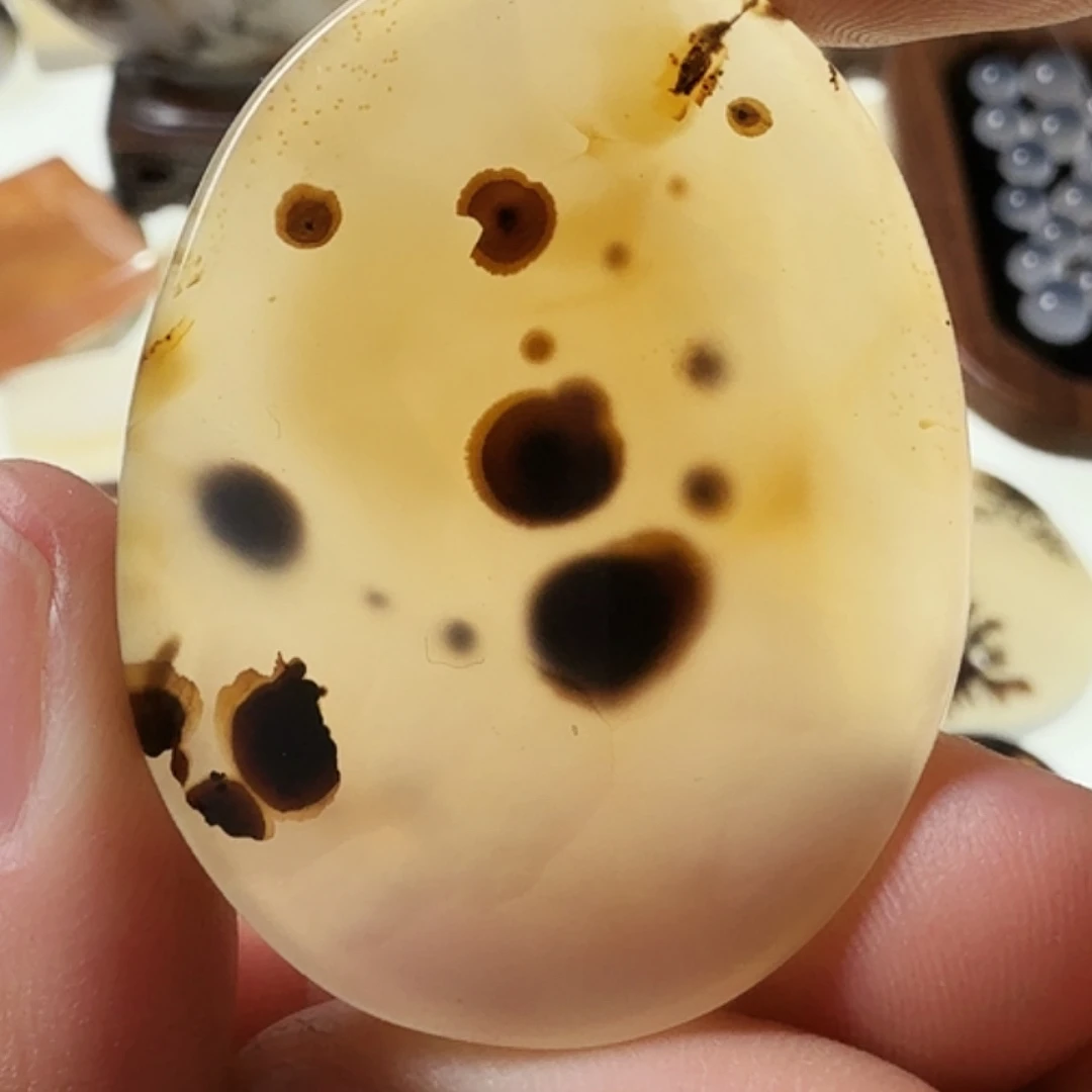 玛瑙/玉髓未镶嵌珠宝半成品