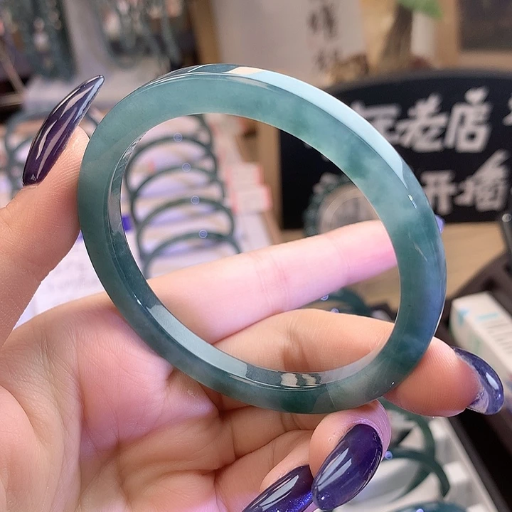 翡翠未镶嵌手镯57