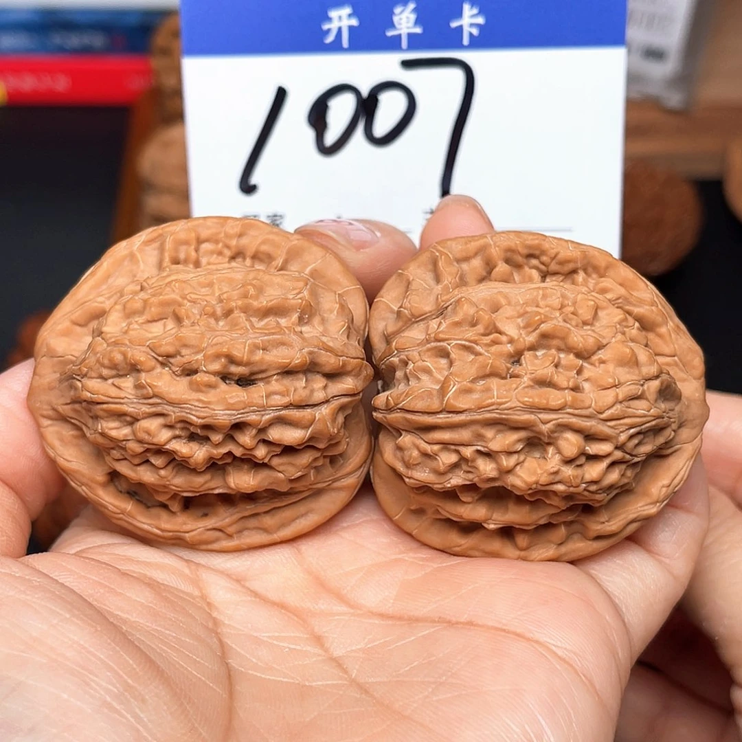 桃核吊坠望月43尺。 无刀