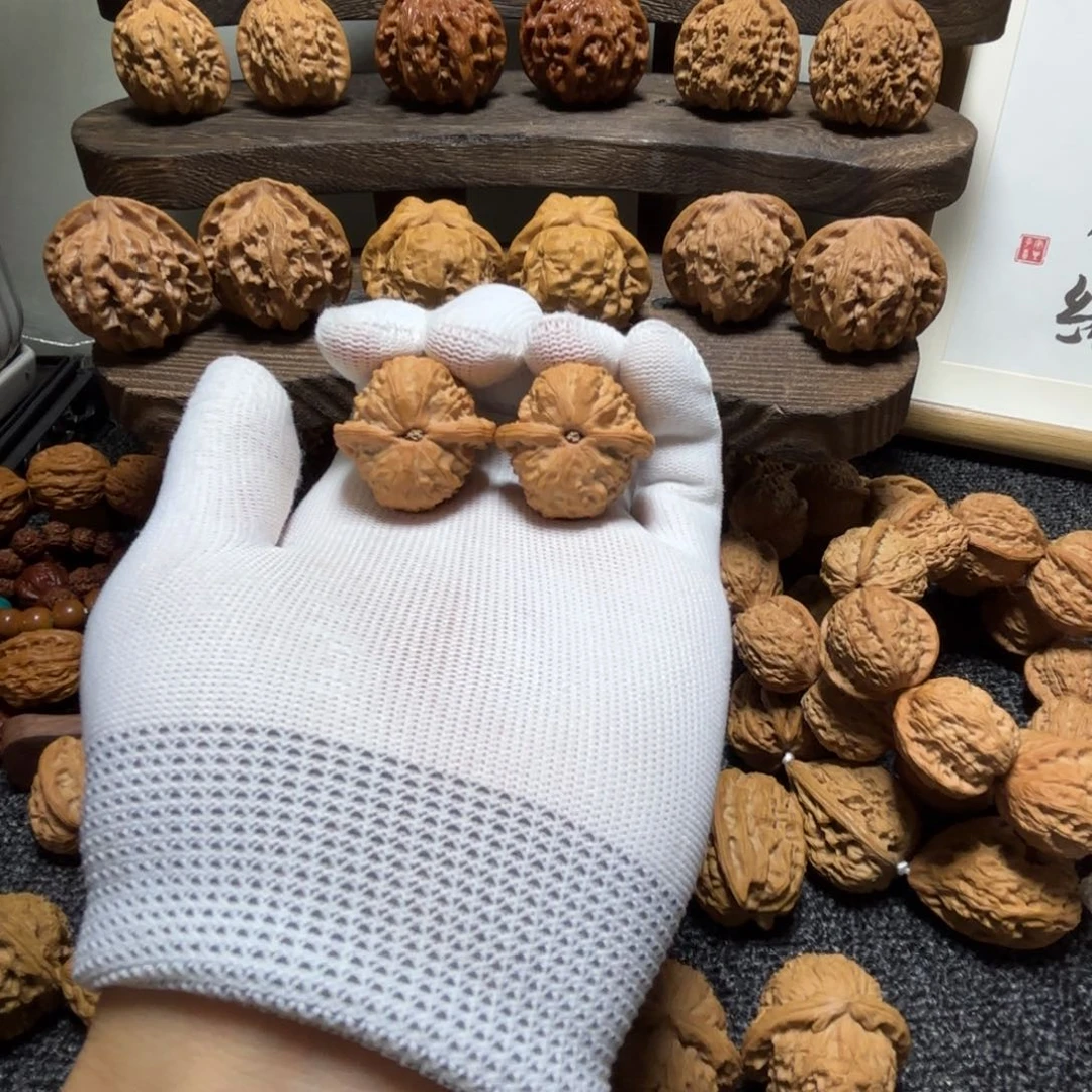 文玩核桃把件野生燕山明珠30边