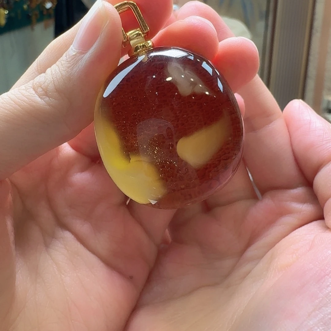琥珀未镶嵌颈饰吊坠