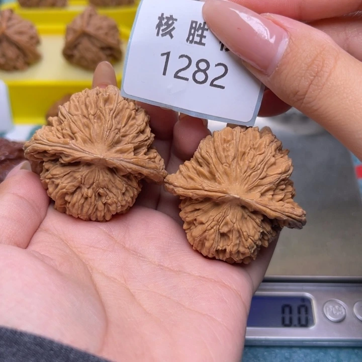 文玩核桃把件四座楼45.1282