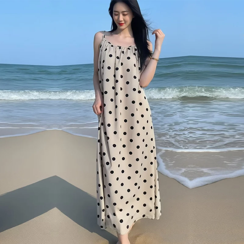 复古波点人造棉吊带连衣裙长款夏季新款三亚海边度假风宽松背心裙