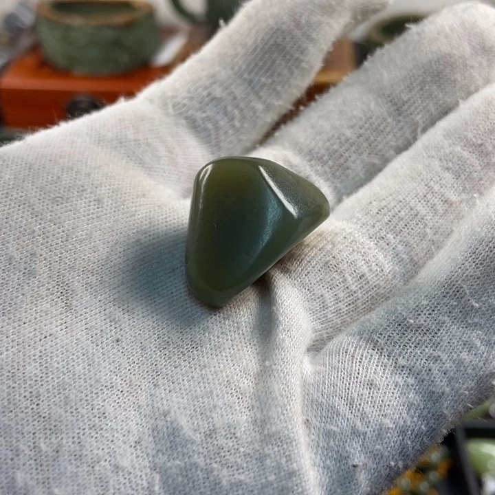 透闪石质玉未镶嵌吊坠(不含链)自***心