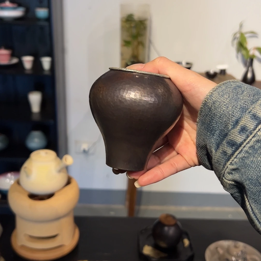 陶瓷。         陶瓷。